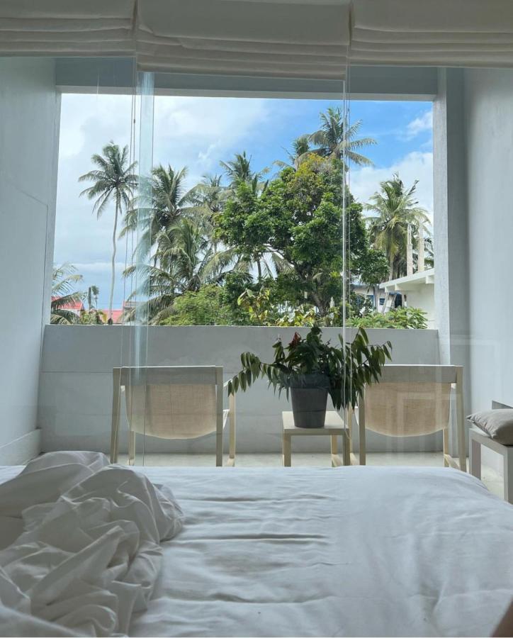 Saffron Robes Living Hotel Хикадува Екстериор снимка