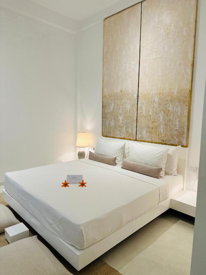 Saffron Robes Living Hotel Хикадува Екстериор снимка