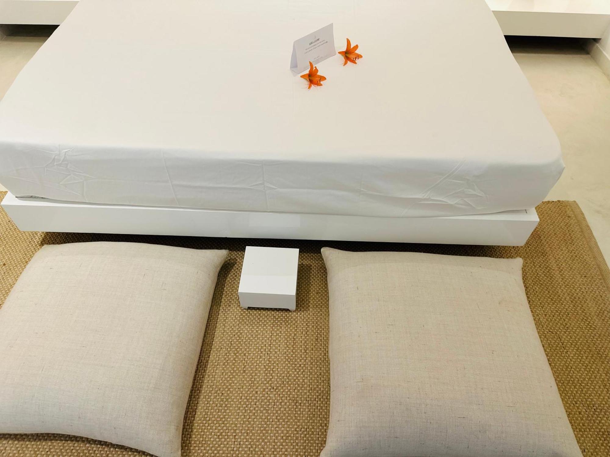 Saffron Robes Living Hotel Хикадува Екстериор снимка